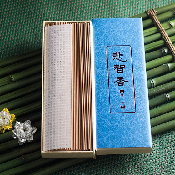 Products 悲智香-檀香 (7 寸卧) Prajna Incense Sandalwood 7“ , 112g