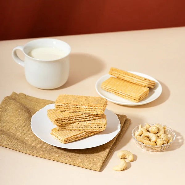 Salted Cashew Wafers 腰果咸香夹心酥 (268g)